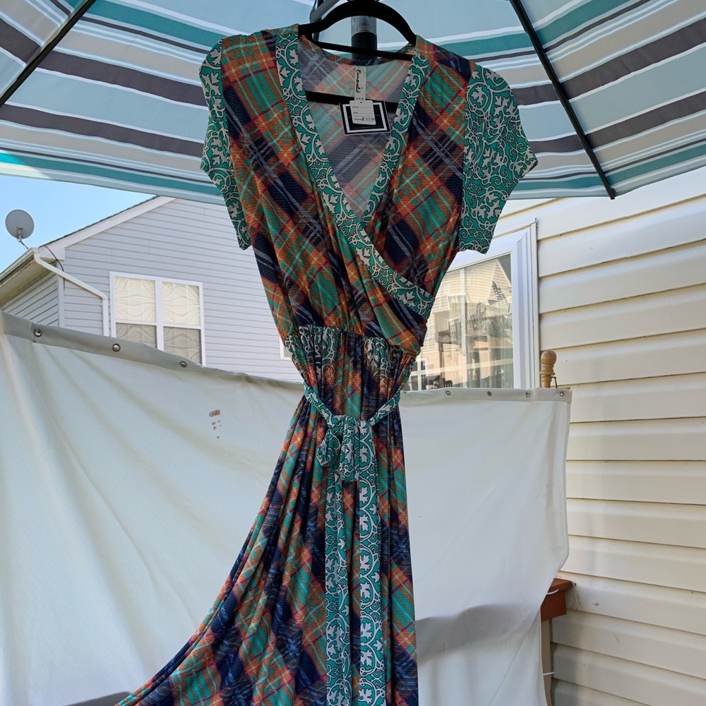 Emerald Wrap Summer Dress Plus Size - Picture 2 of 5
